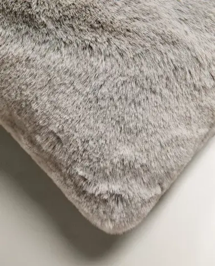 ZARA HOME НАВОЛОЧКА ДЛЯ ДЕКОРАТИВНОЙ ПОДУШКИ ИЗ ИСКУССТВЕННОГО МЕХА, СЕРЫЙ