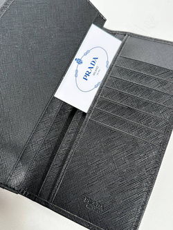 Бумажник Prada