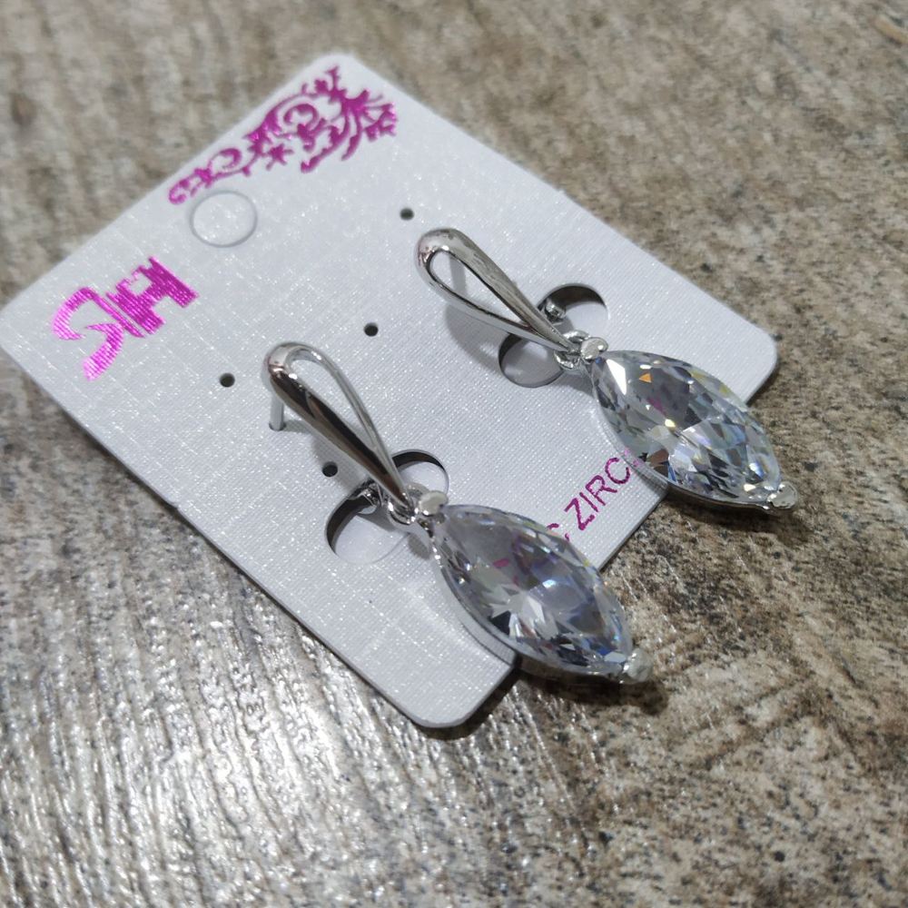 Серьги на англ.заст. Cubic Zirconia подвеска форма лист цвет прозрачный металл серебристый