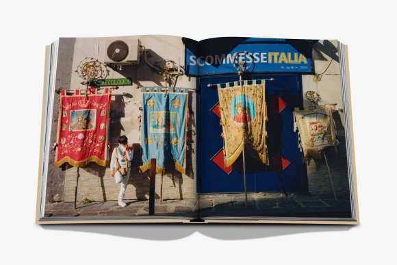 Книга Assouline Napoli Amore