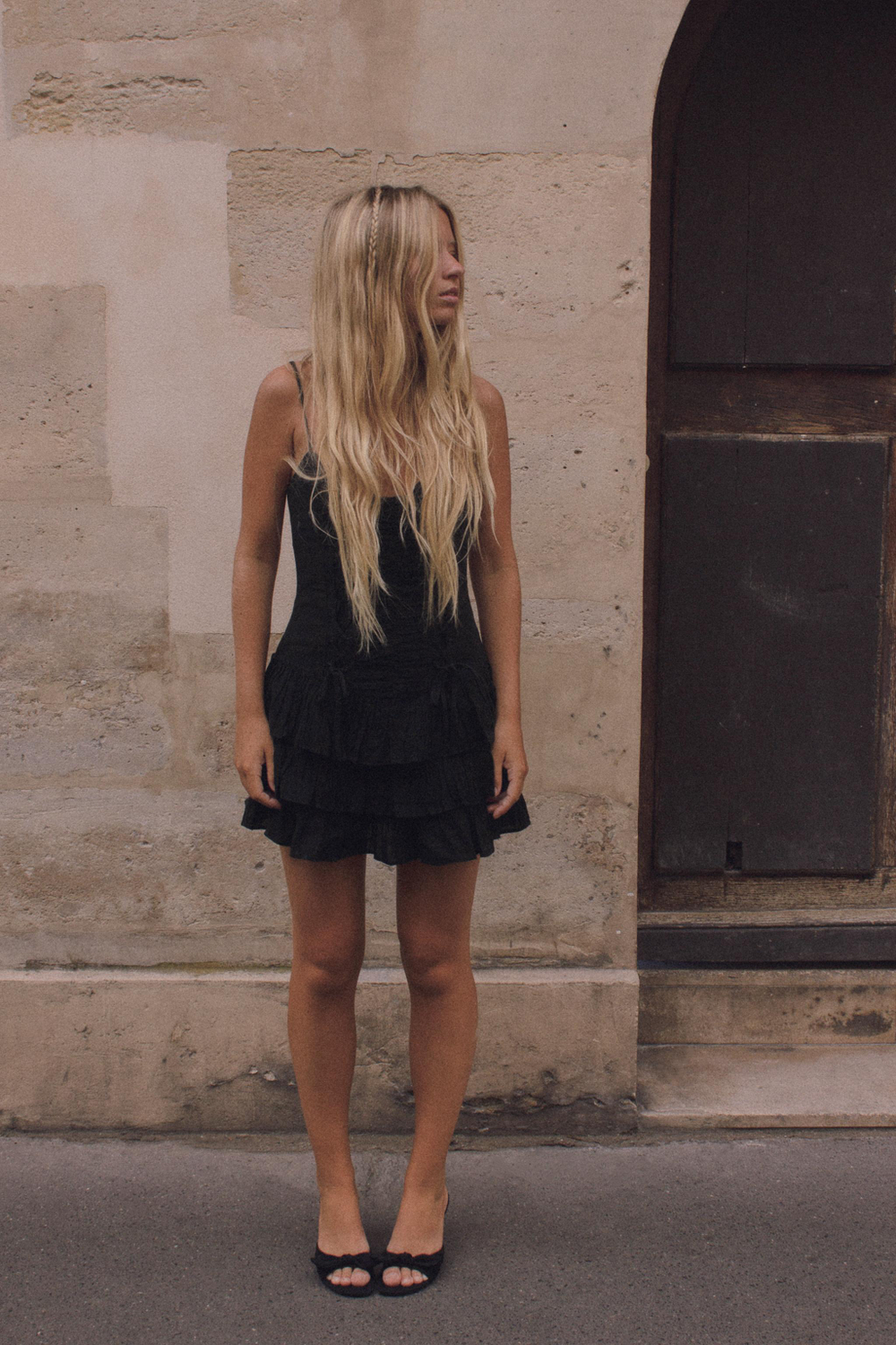 МИНИ-ПЛАТЬЕ С ВОЛАНАМИ И ЗАВЯЗКАМИ — ZARA