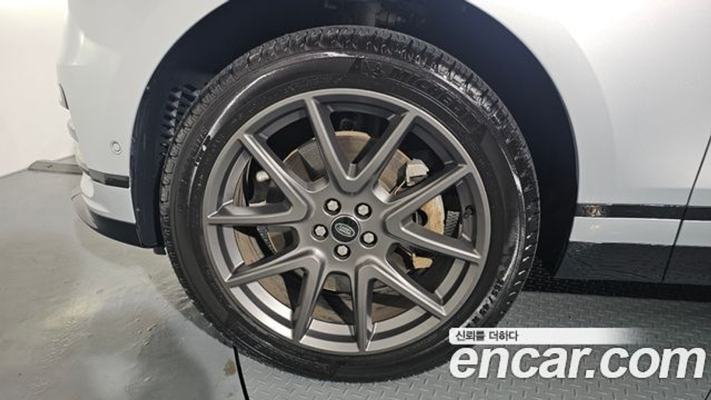 Land Rover Range Rover Velar 3.0 P400 Dynamic HSE — 2025