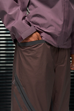 Брюки Blue Monte Geometric-Cut Laminated Trousers "Brown Coffee"