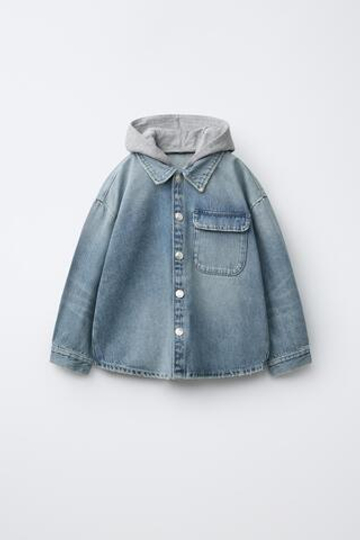 ZARA ДЖИНСОВАЯ КУРТКА-РУБАШКА СО СЪЕМНЫМ КАПЮШОНОМ, ВЫЦВЕТШИЙ СИНИЙ