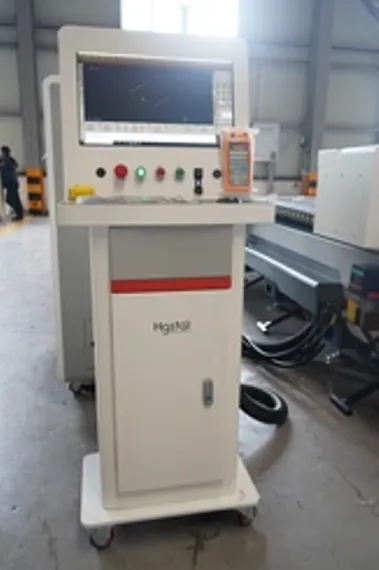 Чиллер Hanli HL-15000-QG2/2 для охлаждения лазерного излучателя до 15 кВт