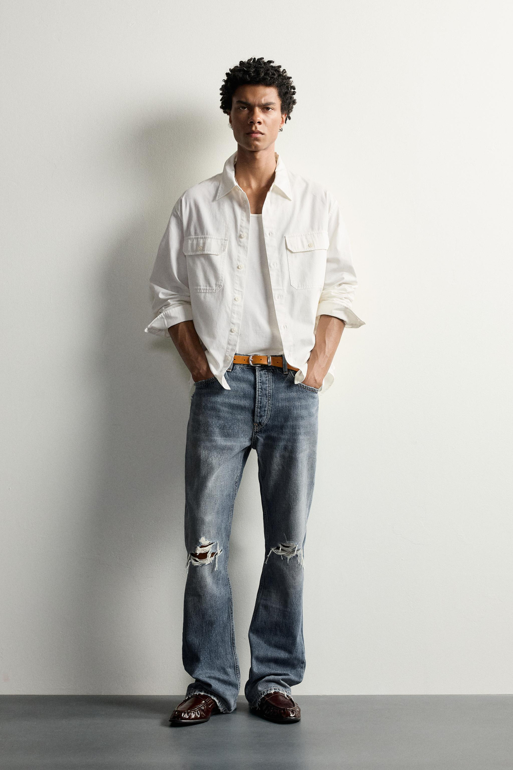 ДЖИНСЫ FLARE FIT С РАЗРЕЗАМИ — ZARA