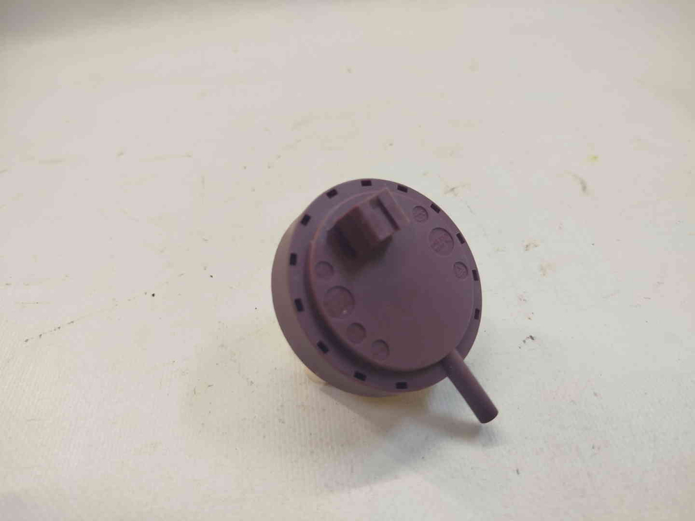 MID60S110 ктп37 Датчик уровня воды для посудомоечной машины Midea MID60S110 б/у