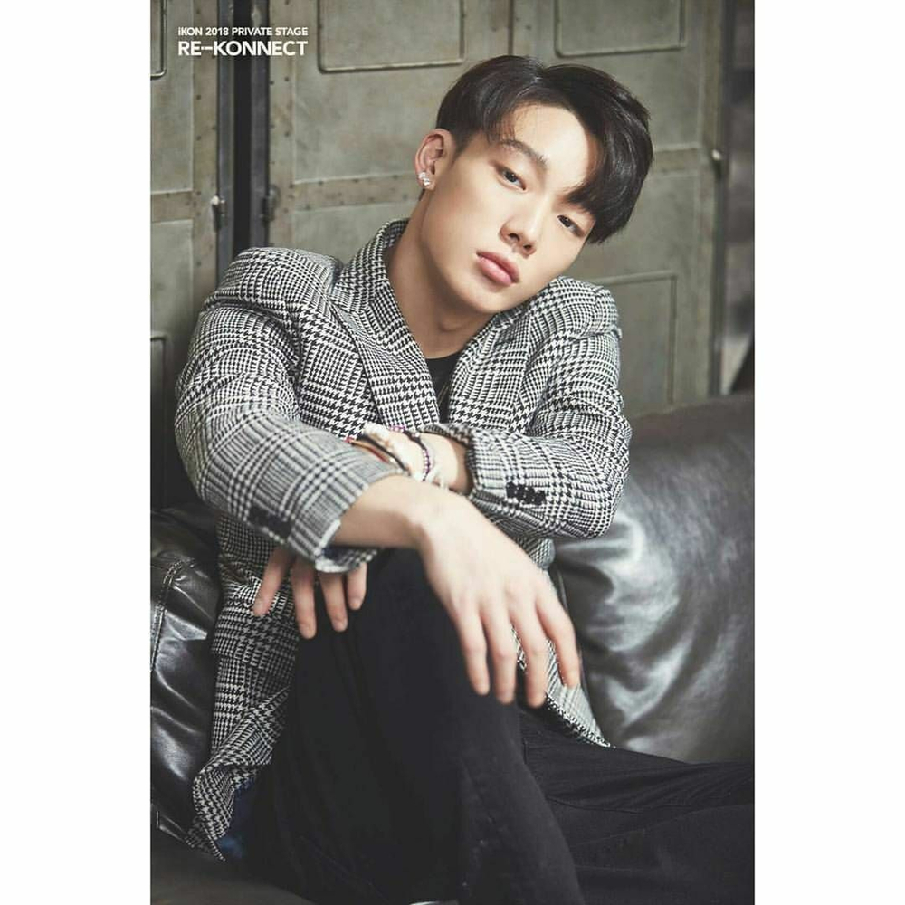товары iKON - IKON 2018 Private Stage Photo Book & DVD