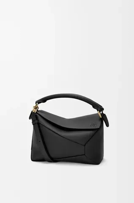 Loewe Маленькая сумка Puzzle Edge из мягкой зернистой телячьей кожи, черный