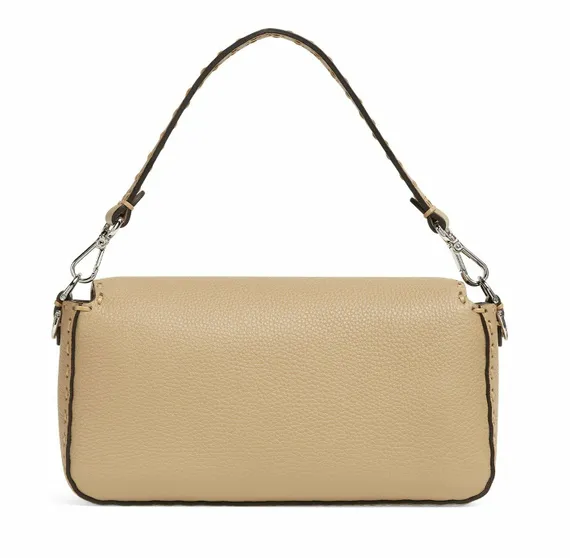 Сумка Fendi Baguette Selleria с крупной прострочкой розовый