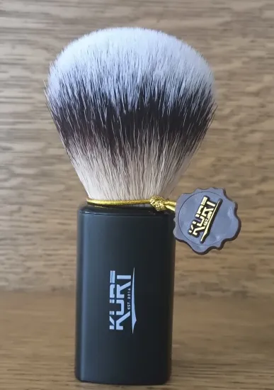 K_10221S Помазок "KURT": ворс синт. HI BRUSH, прямоугольная ручка, пластик черного цвета