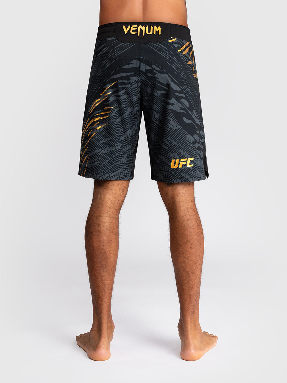 Шорты ММА UFC Fusion by Venum Authentic Fight Night Long Black/Gold