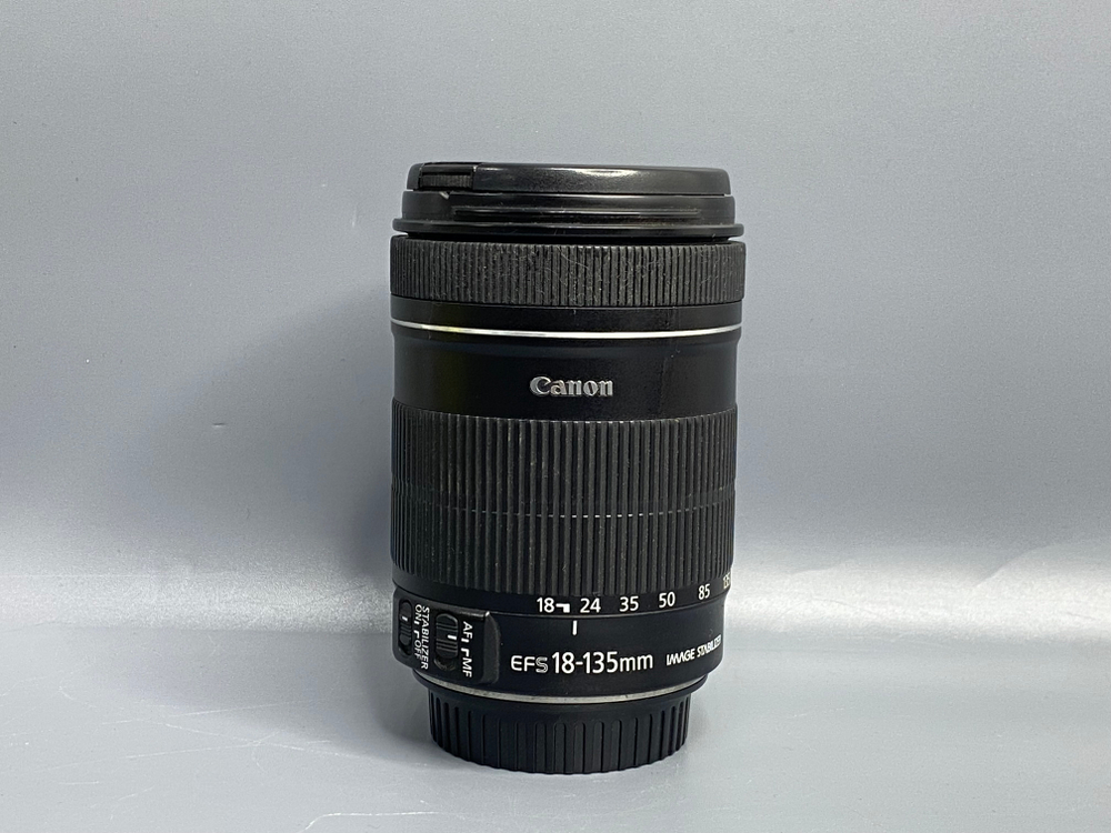 Canon EF-S 18–135mm