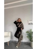 костюм со стразами