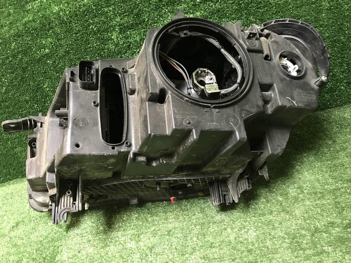 Фара правая BMW X5 F15 X6 F16 (13-18) ксенон