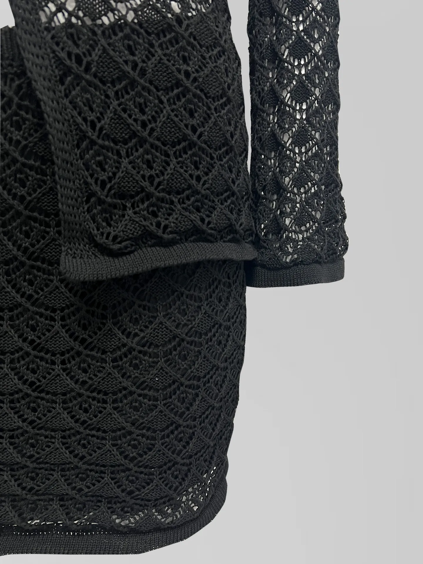 Костюм Luna style вязаный однотонный из кофточки на пуговицах и короткой юбки
