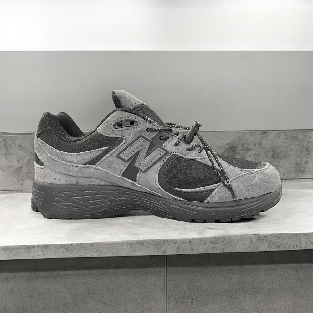 New Balance 2002R Winter Gore-Tex • Charcoal