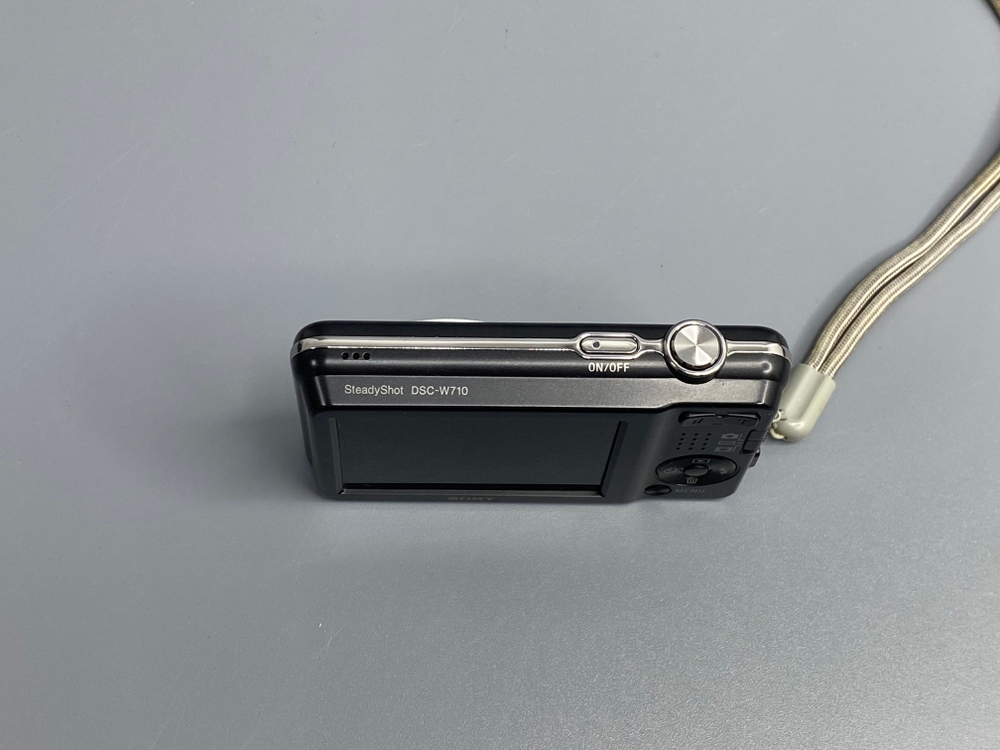 Sony Cyber-shot DSC-W710