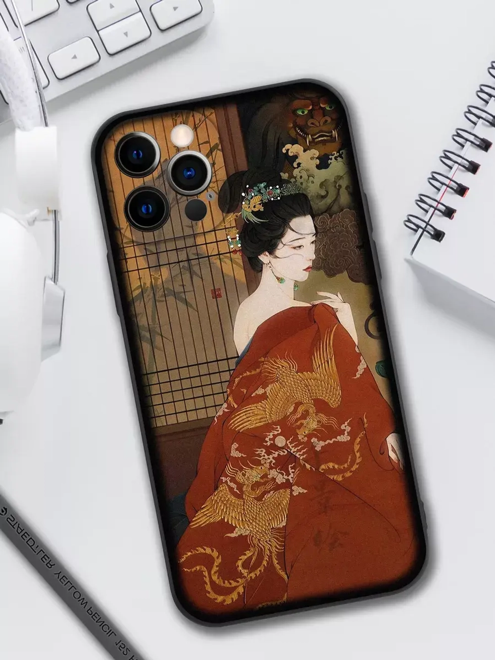 Чехол на iPhone 12 Pro с принтом