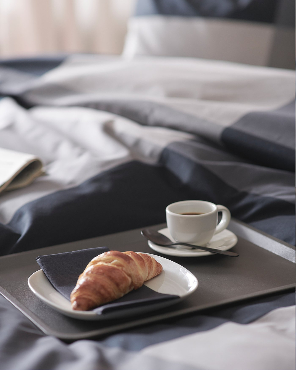 IKEA TILLGÅNG  (ИКЕА ТИЛЛГОНГ)  -  Поднос — серый 37x29 см