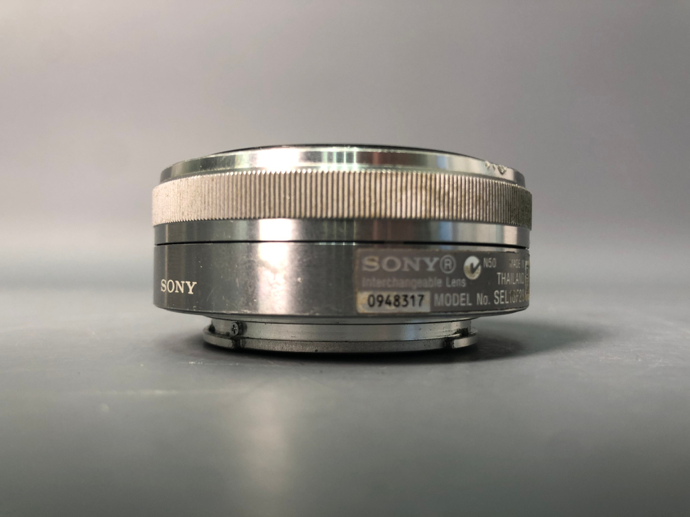 Sony 2.8/16mm SEL16F28