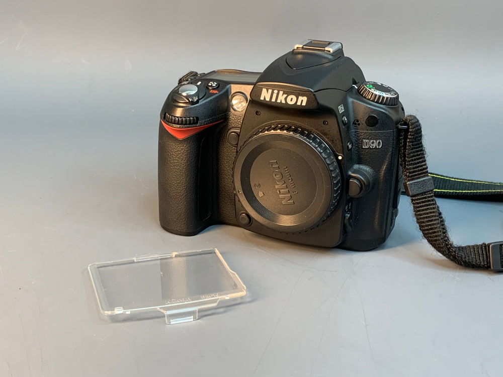 Nikon D90 Body 7114 Кадров