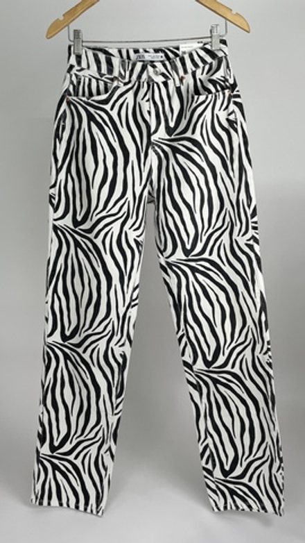 Джинсы Zara