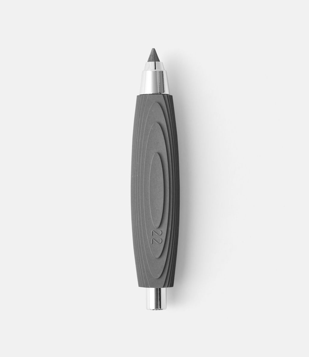 22 Studio Contour Sketch Pencil Dark Grey — карандаш из бетона
