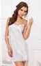 Lady in white 17250