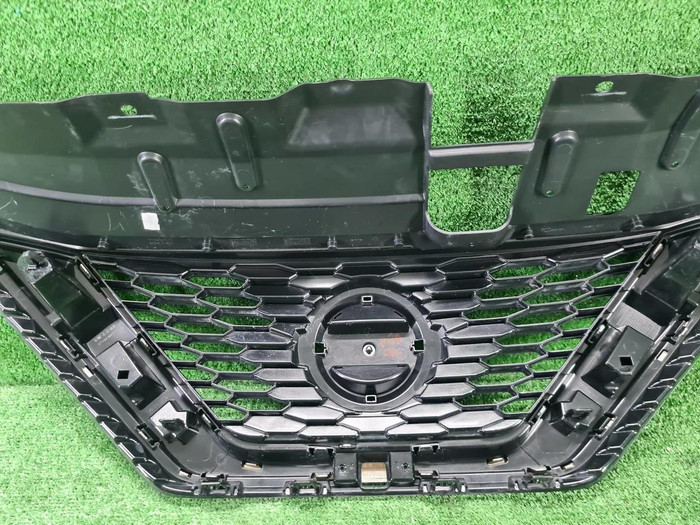 Решетка радиатора Nissan Qashqai 2 j11 (2017-2023)