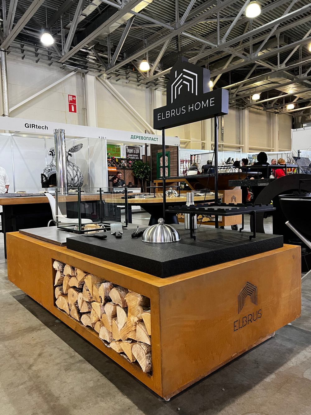 Дровяной гриль-стол Elbrus Grill Фудзияма 1000 (размер стола 2300x1200 мм)