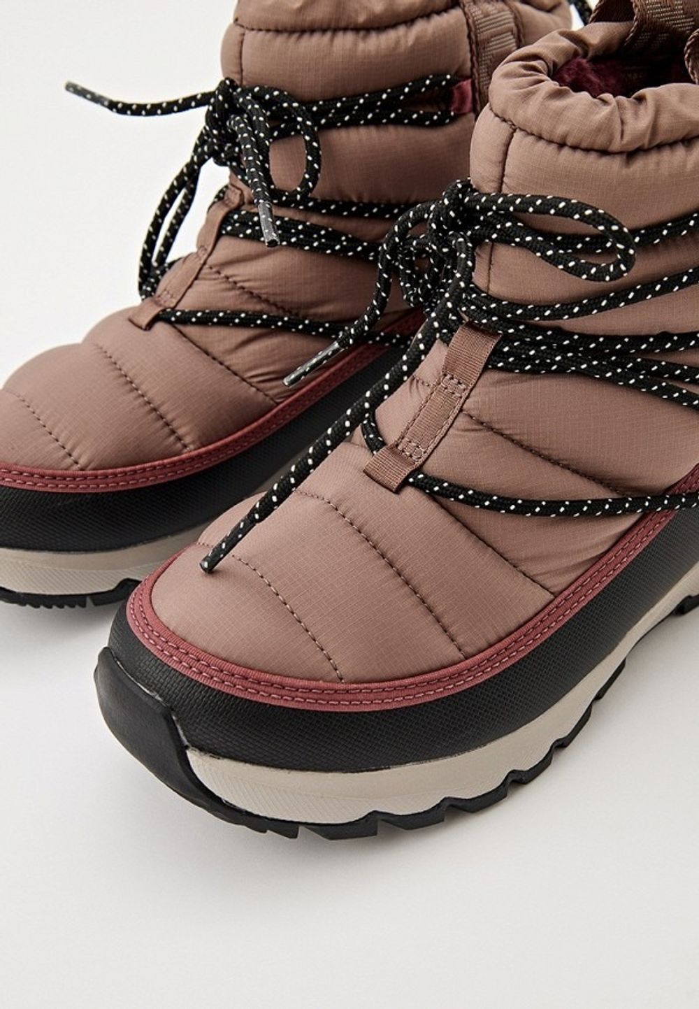 Ботинки женские THE NORTH FACE W THERMOBALL LACE UP WP