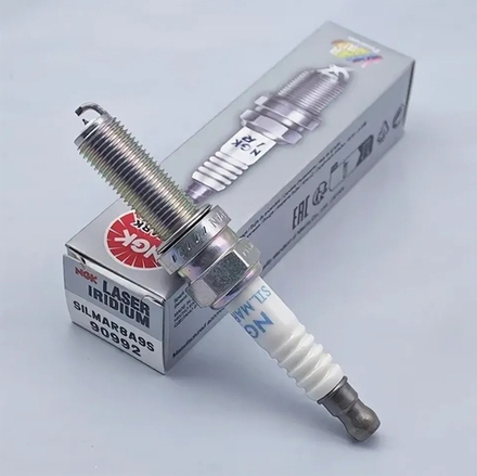 Свеча зажигания SILMAR8A9S NGK Япония