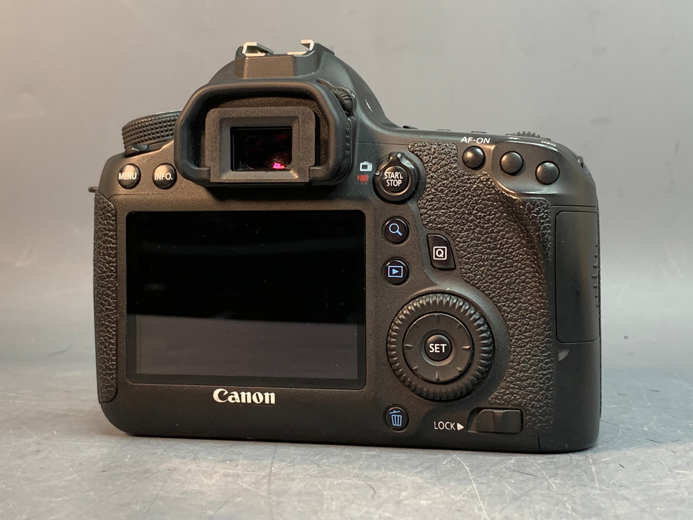 Canon EOS 6D 877 кадров