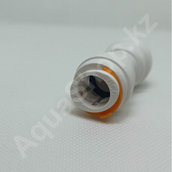 Фитинг QT-18X муфта 3/8"(f) x 5/16"(f)