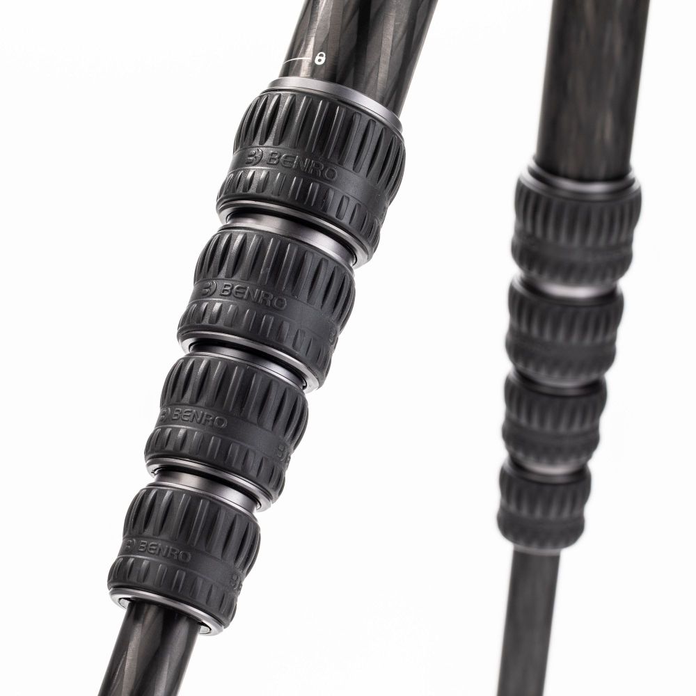 Штатив Benro TTOR24C карбоновый