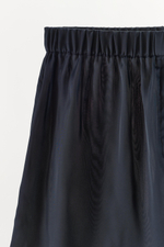 ОДНОТОННЫЕ АТЛАСНЫЕ ШОРТЫ — ZARA