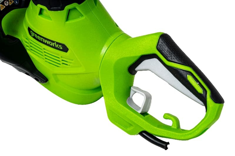 Кусторез электрический Greenworks Арт. 2201407 Deluxe, 700 Вт, 68 см