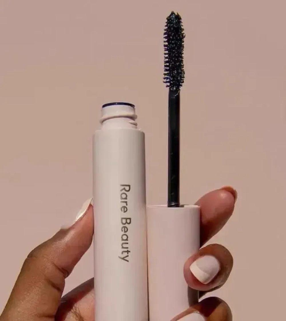 Perfect Strokes Universal Mini — тушь для придания объёма - SEPHORA - RARE BEAUTY