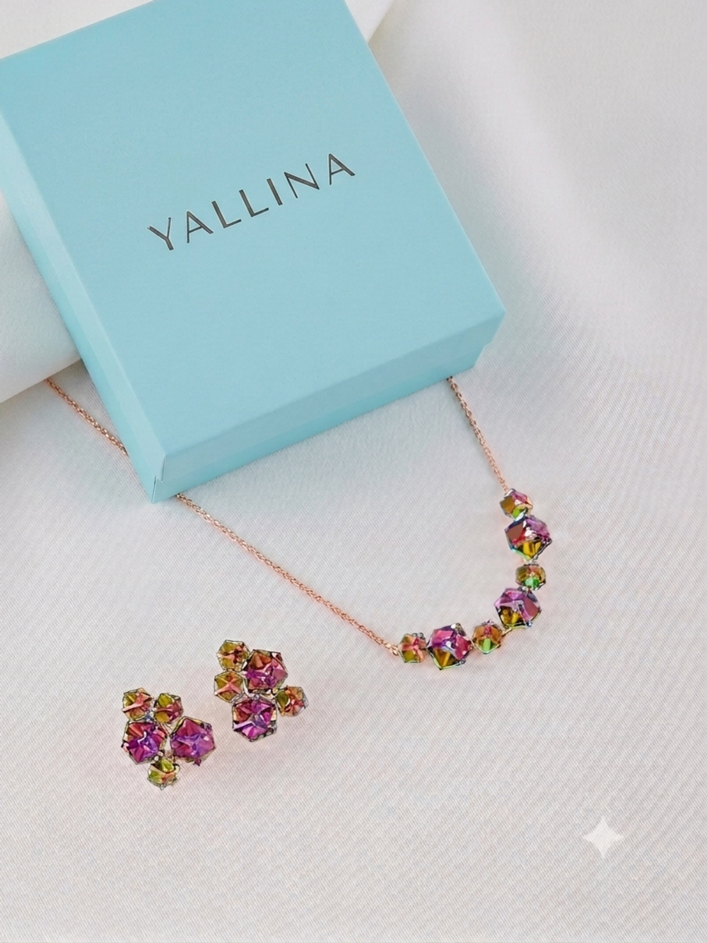 Серьги гроздья Мираж с зелеными кубиками Swarovski