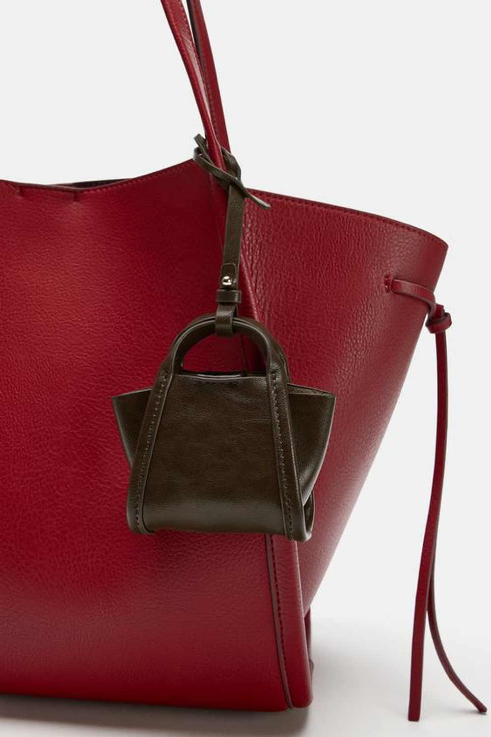 ZARA ШАРМ В ВИДЕ СУМКИ, ШОКОЛАДНЫЙ