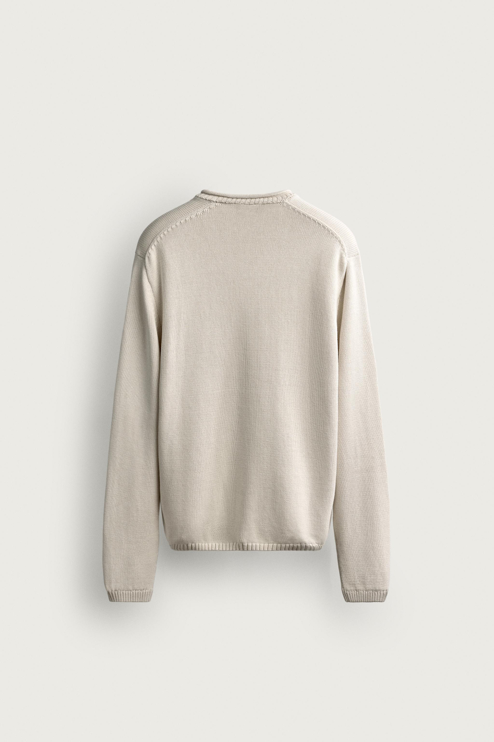 СВИТЕР КЛАССИЧЕСКОГО КРОЯ С V-ОБРАЗНЫМ ВЫРЕЗОМ — ZARA · 3166/311