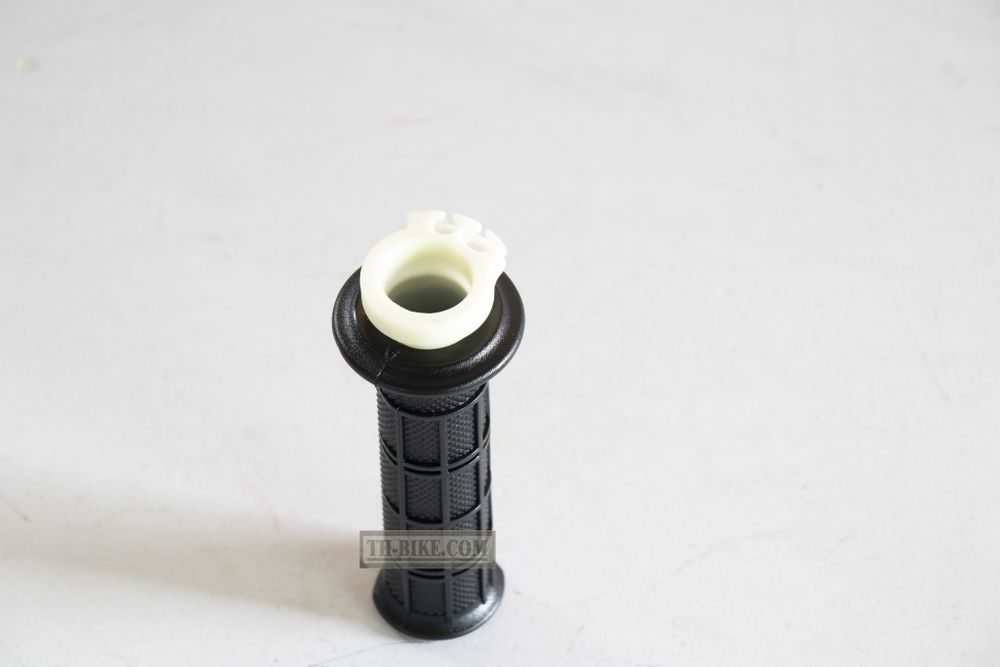 53140-KZZ-900 (53140-KZZ-305). Honda CRF250-300L-M-RL. GRIP COMP., THROTTLE (close end)