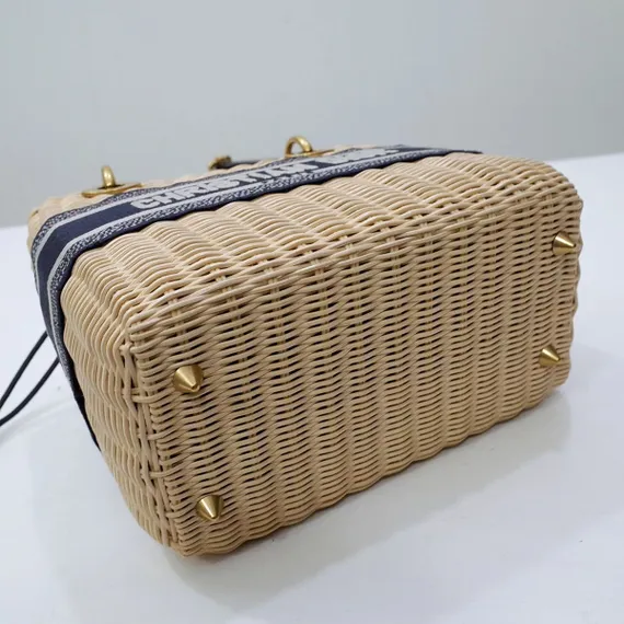 Сумка Dior Lady Dior, модель среднего формата синий/резедово-зеленый