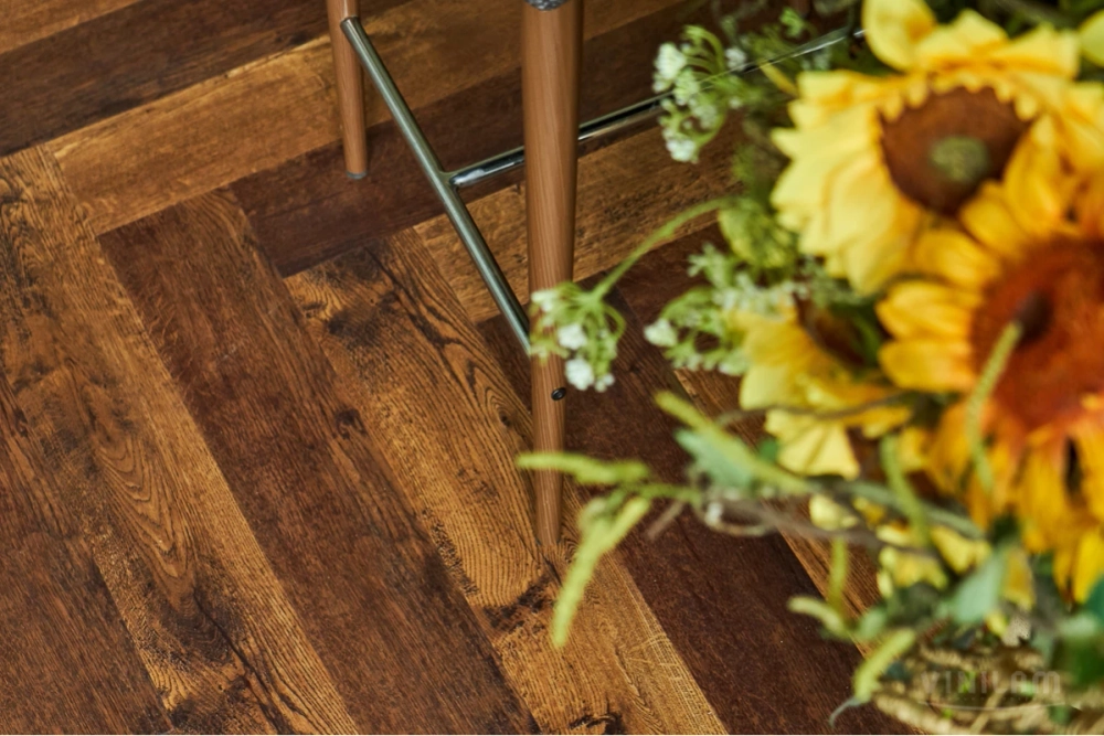 Кварц-винил ISOCORE Vinilam Parquet Herringbone 6,5 мм Паркет Парижский 2.07 м2