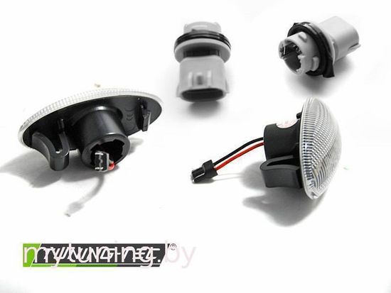 Повторители указателей поворота для Suzuki Grand Vitara II / Jimmy / Swift II / Swift III / SX4 LED динамические хромированные