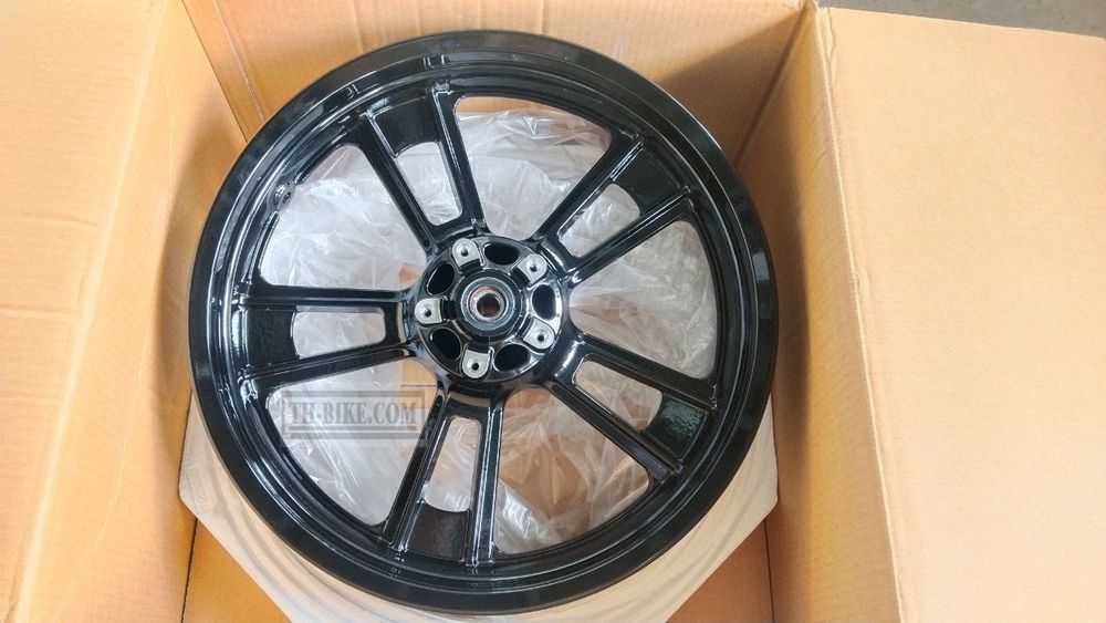 41073-0653-QT. FRONT WHEEL. BLACK. KAWASAKI