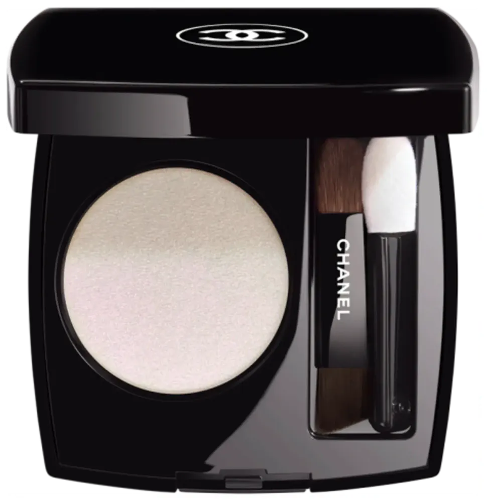 Chanel Ombre Essentielle 220 Blanc Perle Chanel Ombre Essentielle 220 Blanc Perle