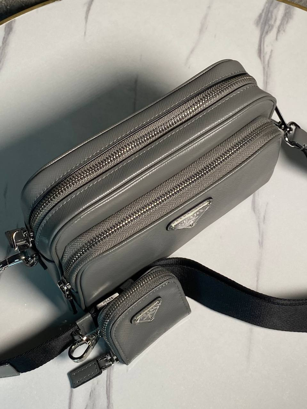 Сумка-мессенджер Prada