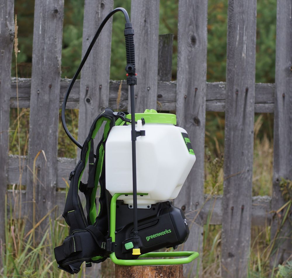 Опрыскиватель аккумуляторный Greenworks Арт. 5300307, 24V, с АКБ 2Ач и ЗУ